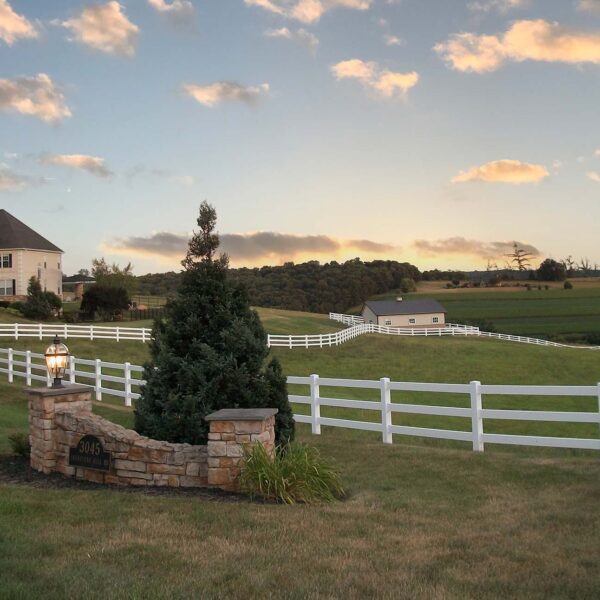 Privacy Fencing | KVT Vinyl Fence Keystone Vinyl Tech Lancaster PA