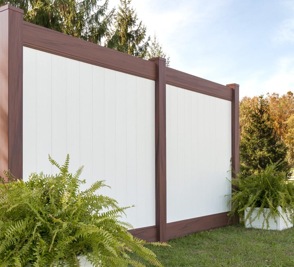 Saratoga Signature - KVT Keystone Vinyl Fence